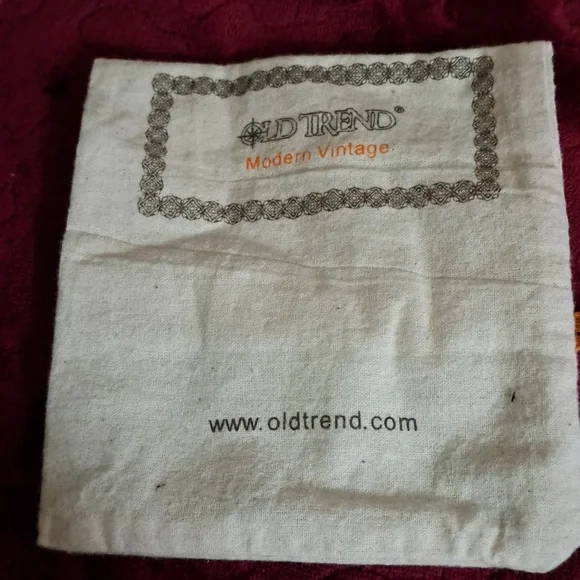 Camelia modern vintage leather clutch - Picture 4 of 4